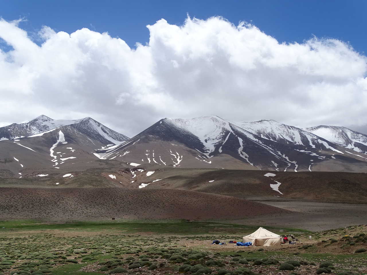 Plateau de Tarkeddit, au pied du M'Goun, Maroc