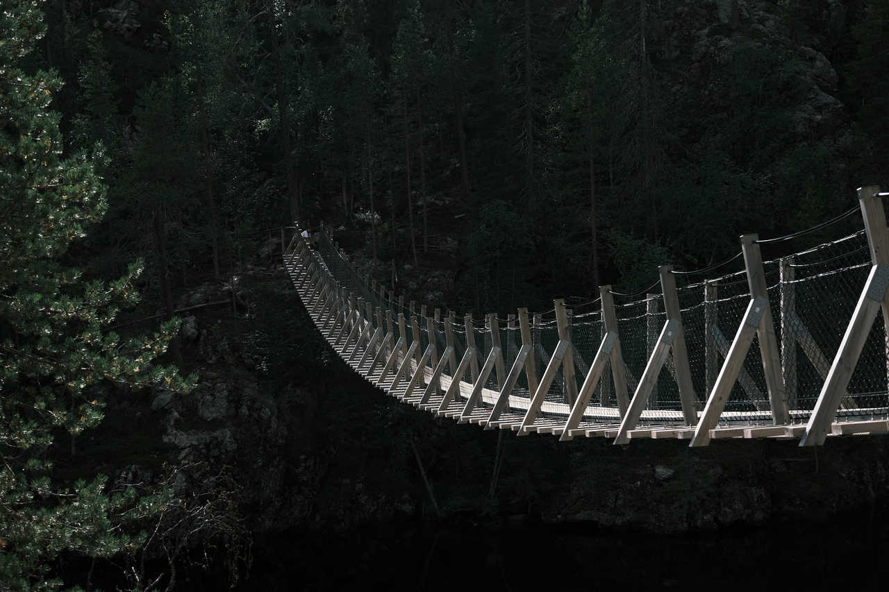 Pont suspendu du canyon Julma Ölky