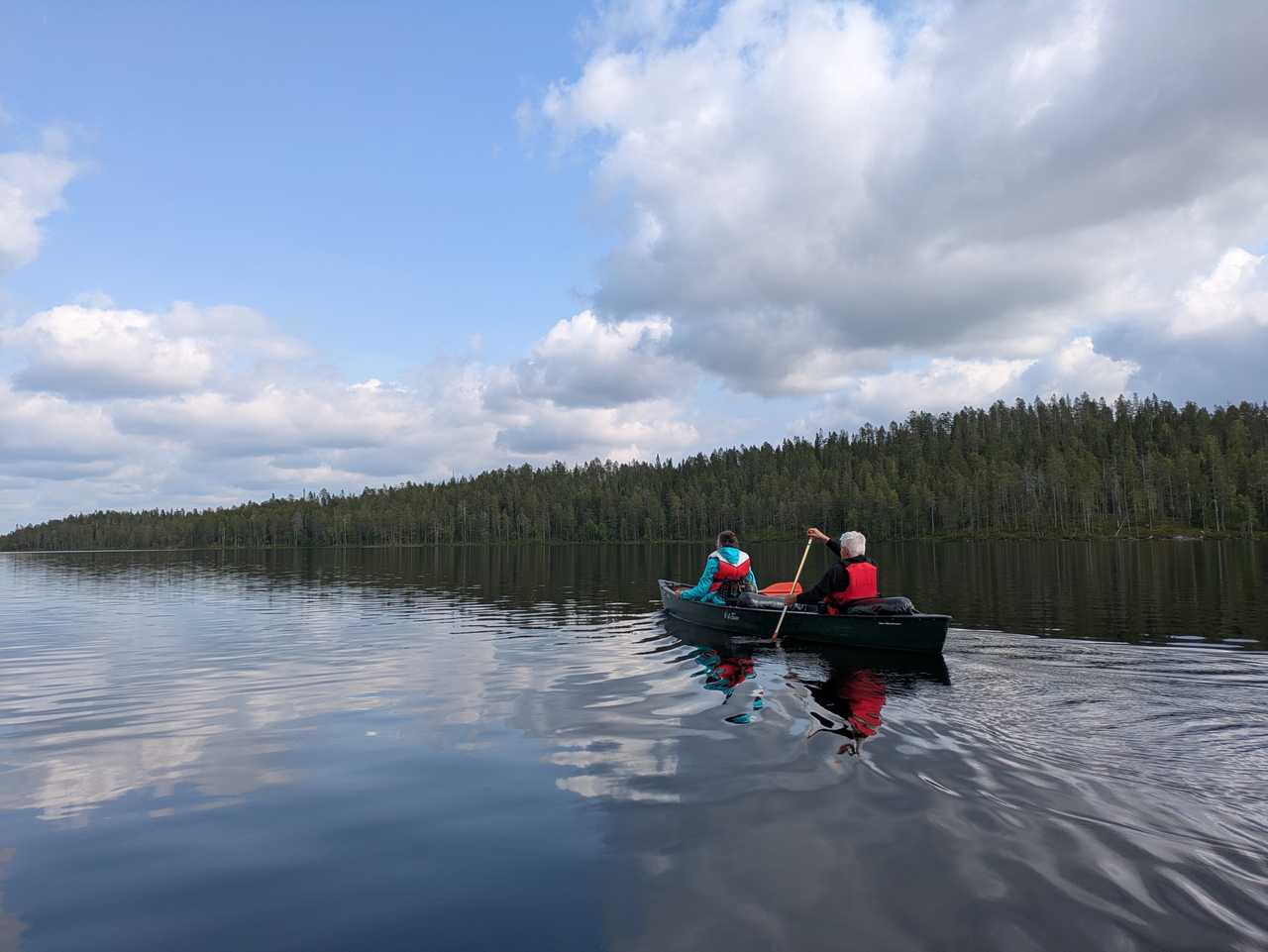 Raid canoé sur 2 jours avec bivouac en Finlande © Liegard Emilie Raid canoé sur 2 jours avec bivouac en Finlande