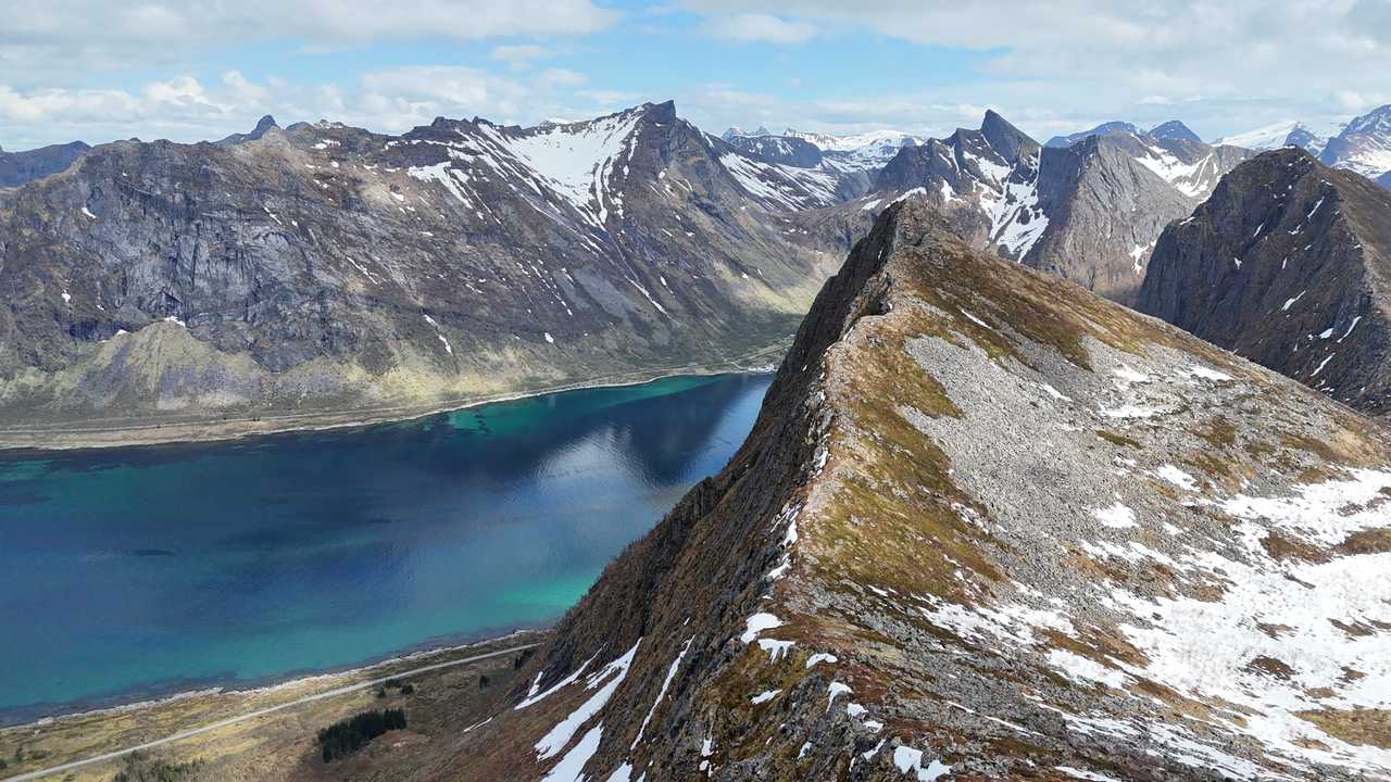 Randonnée Husfjellet île de Senja en juin