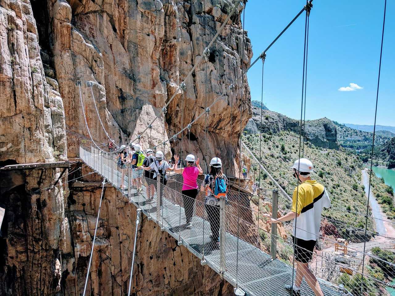 Randonnée sur le sentier du mythique Camino Del Rey dans les alentours de Malaga en Espagne