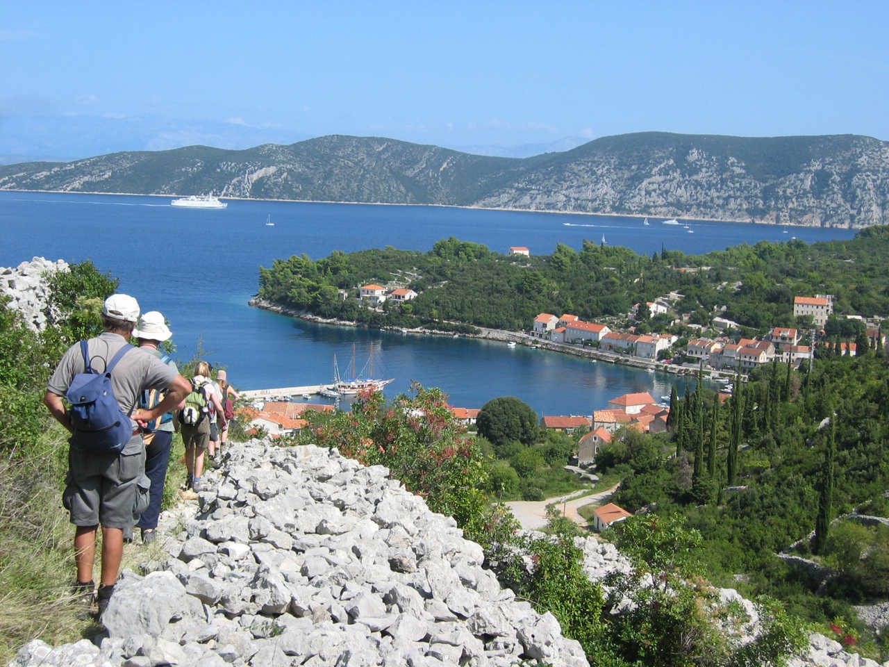 Randonneurs sur l'île de Brac, Croatie