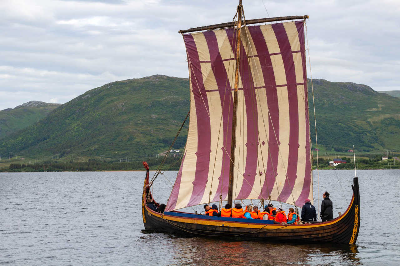 Bateau viking en Norvège dans les Lofoten, musée viking de Borg