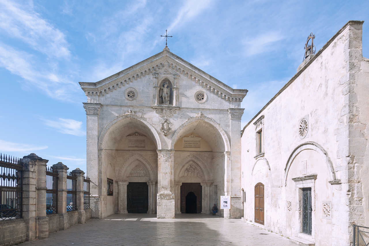 Sanctuaire de San Michele au Monte Sant'Angelo dans le Gargano © Hw Travel Sanctuaire de San Michele au Monte Sant'Angelo dans le Gargano