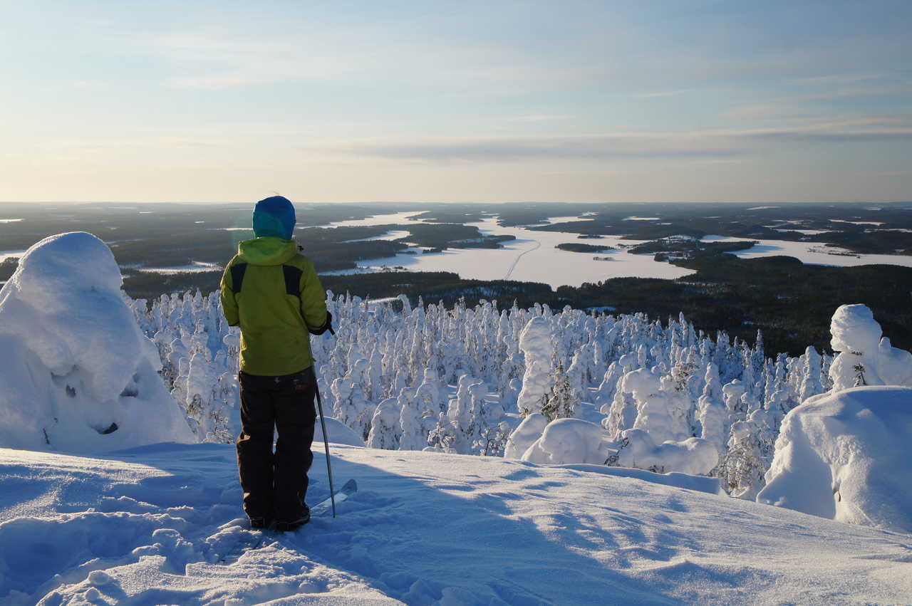 Ski de fond dans la taiga