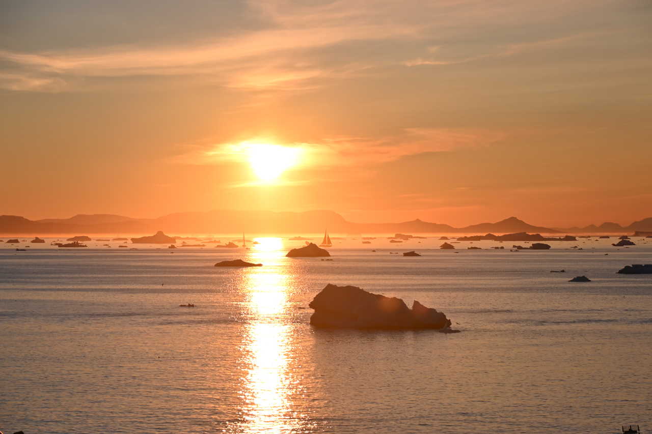 Soleil de minuit au Groenland
