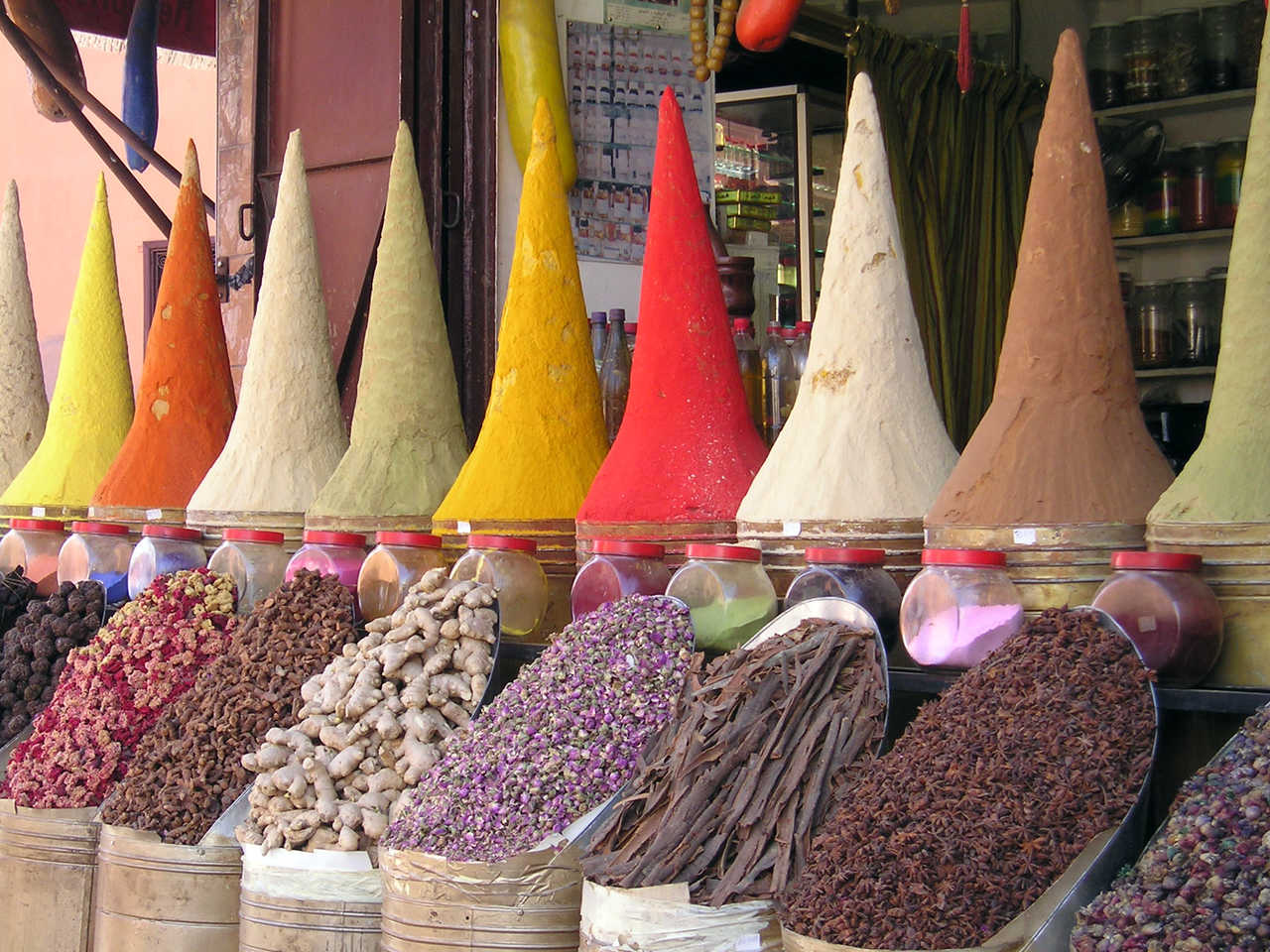 Souk aux épices à Marrakech, Maroc