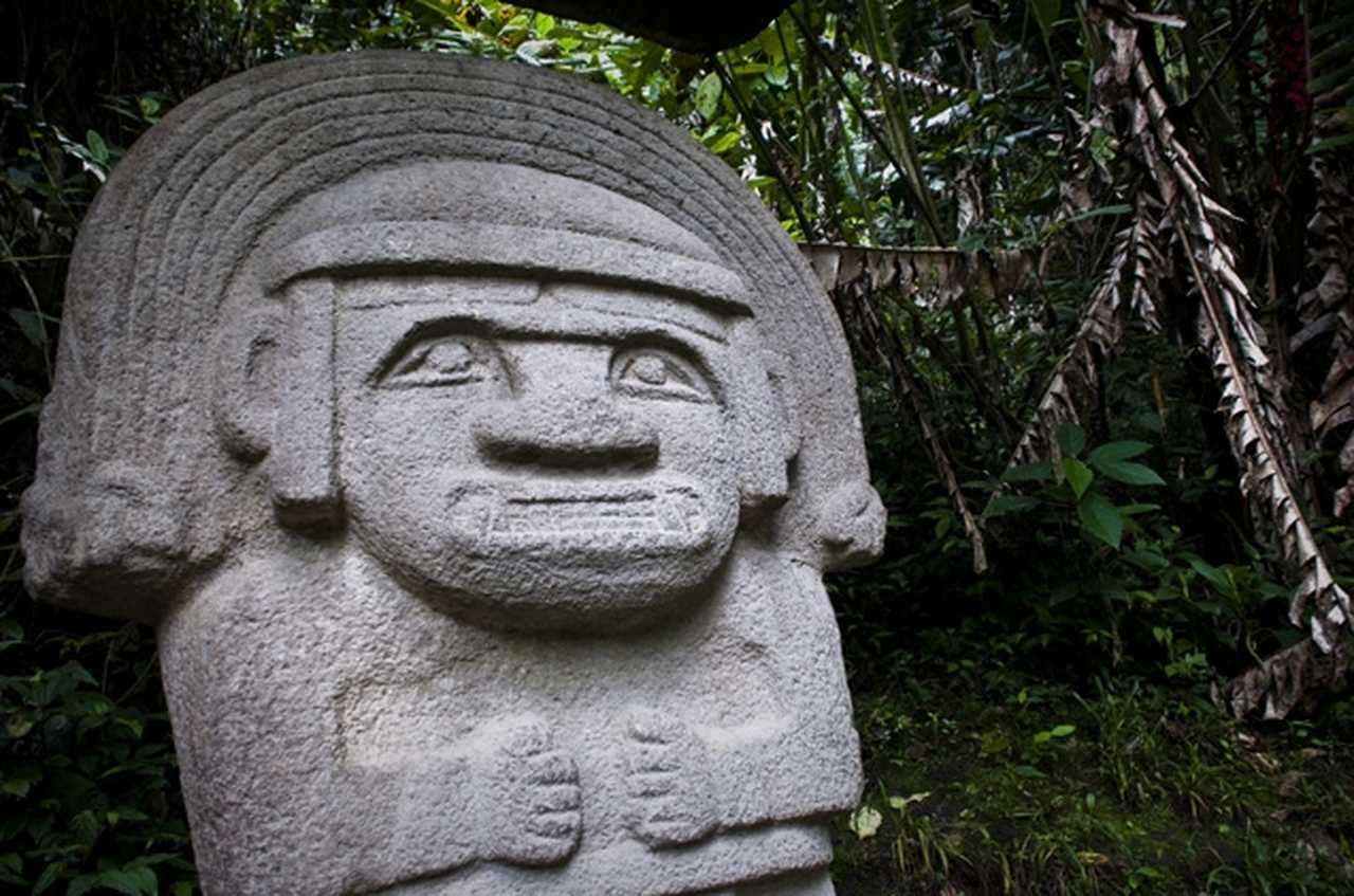 Statue précolombienne à San Augustin en Colombie