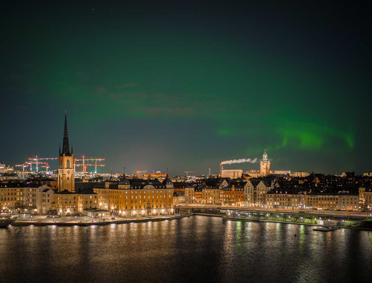 Stockholm sous les aurores boréales