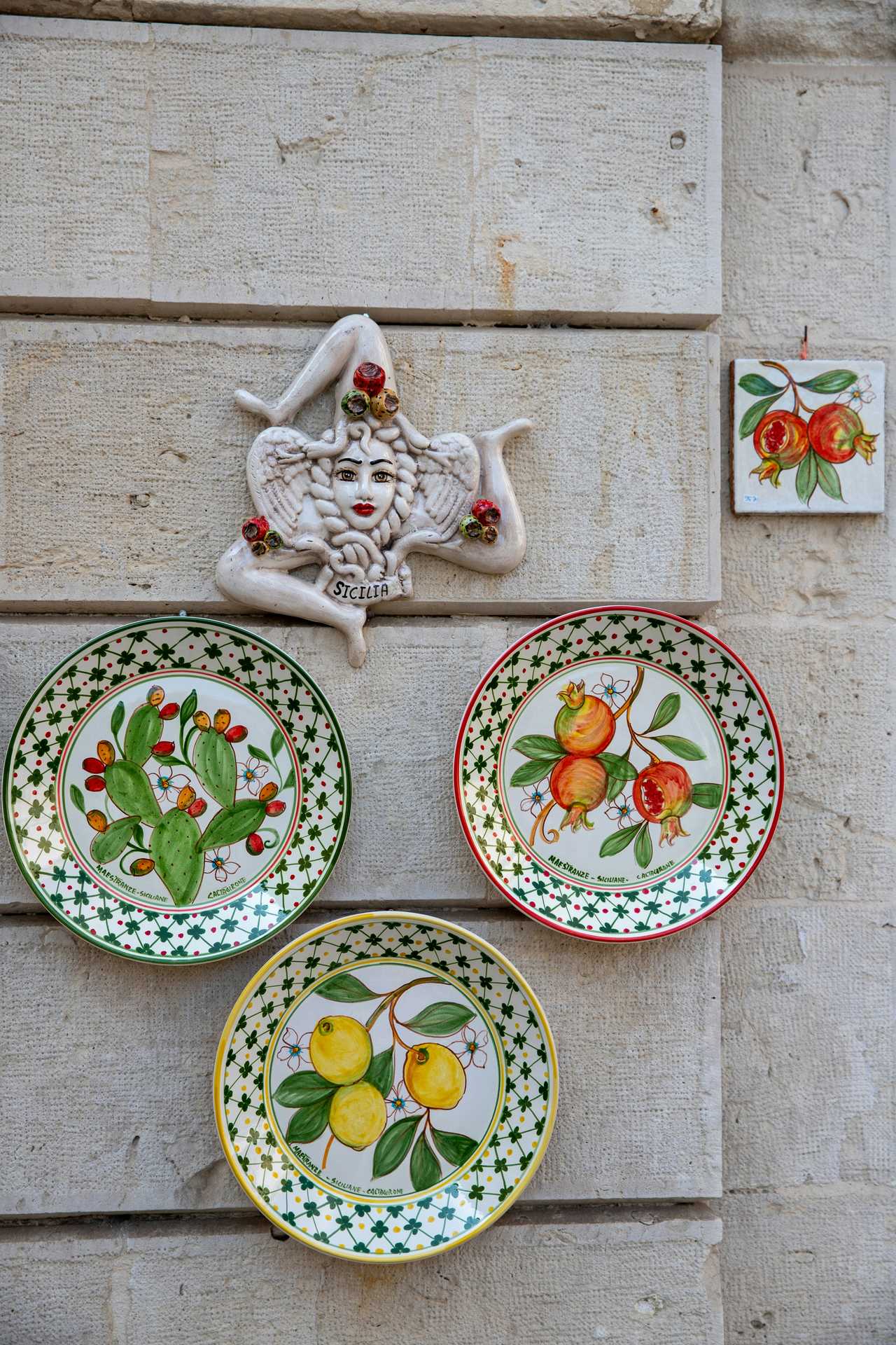 Sur les murs des villages sicilens