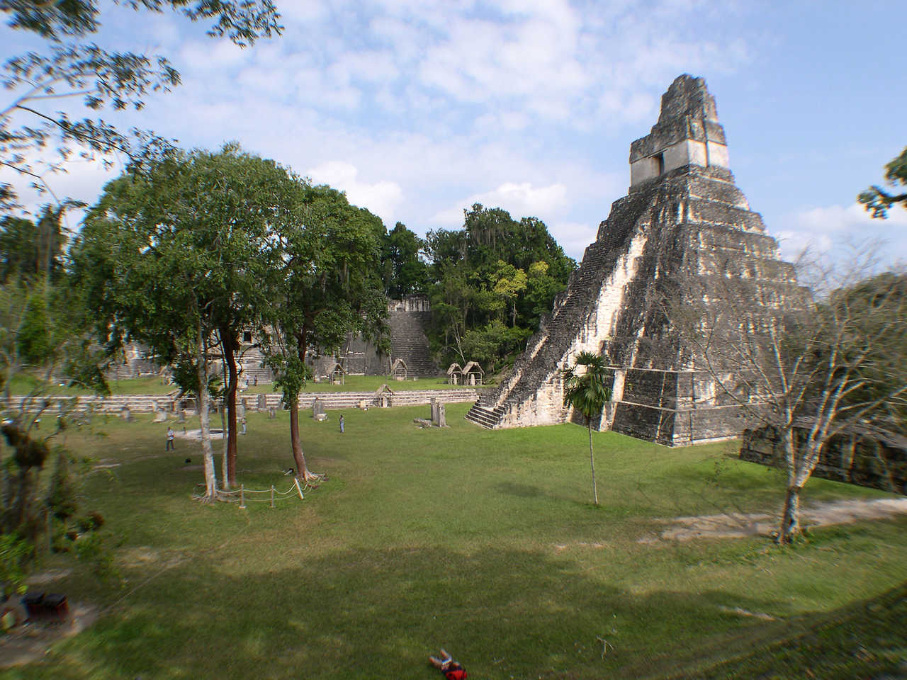Temple Tikal dans le Petén