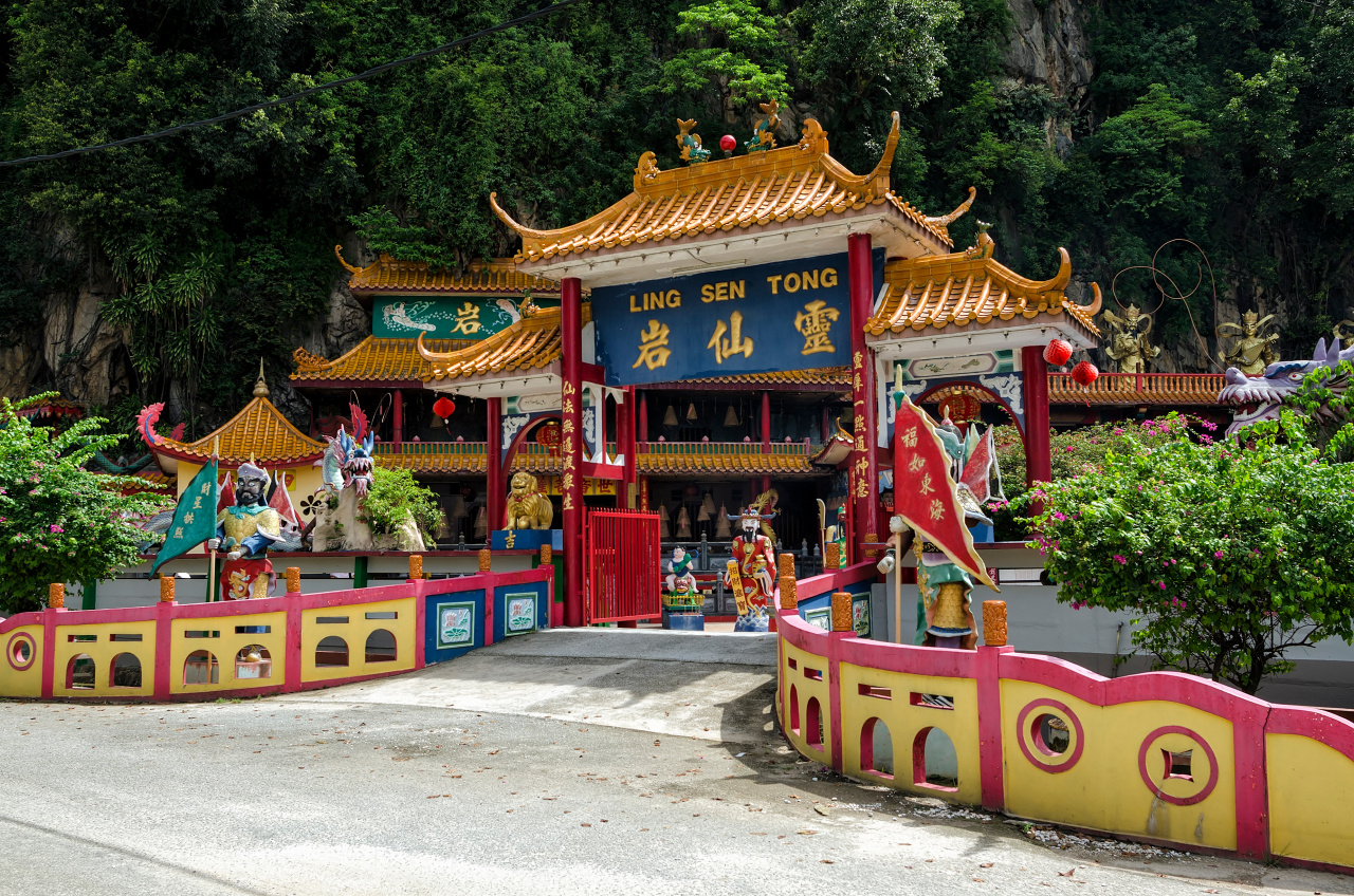 Temple troglodytique de Perak à Ipoh en Malaisie