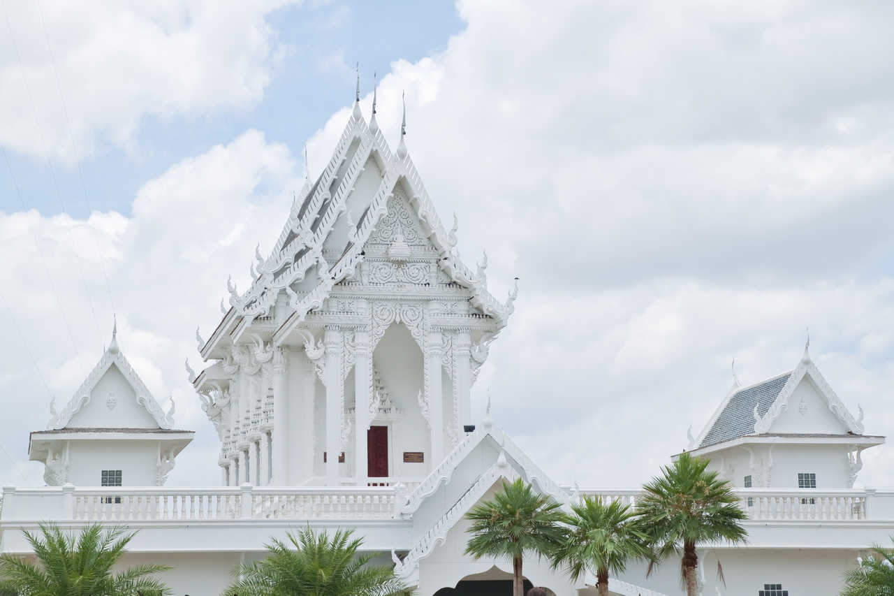 Temple Wat Tham Khuha Sawan en Thaïlande