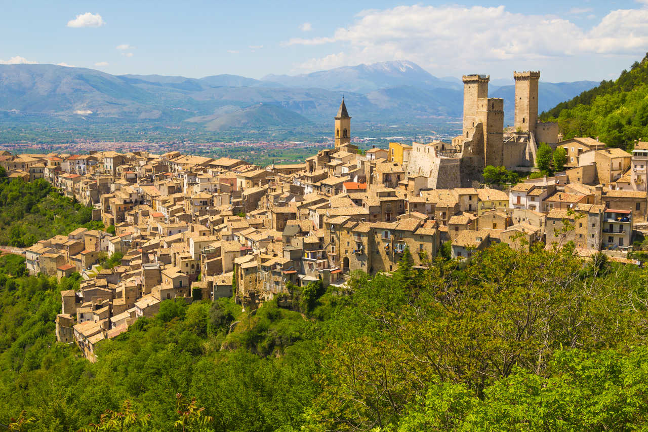 village de Pacentro dans les Abruzzes