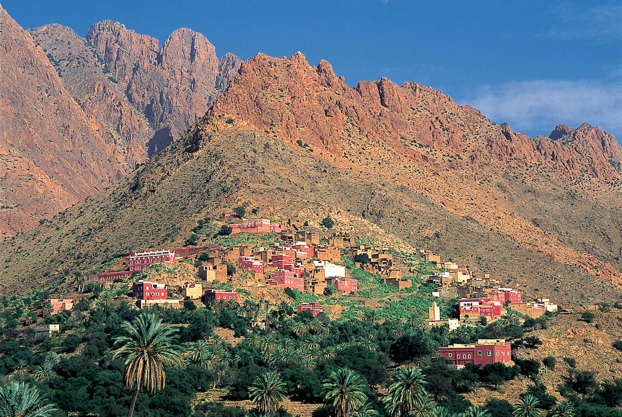 Village rose de l'Anti-Atlas, Maroc