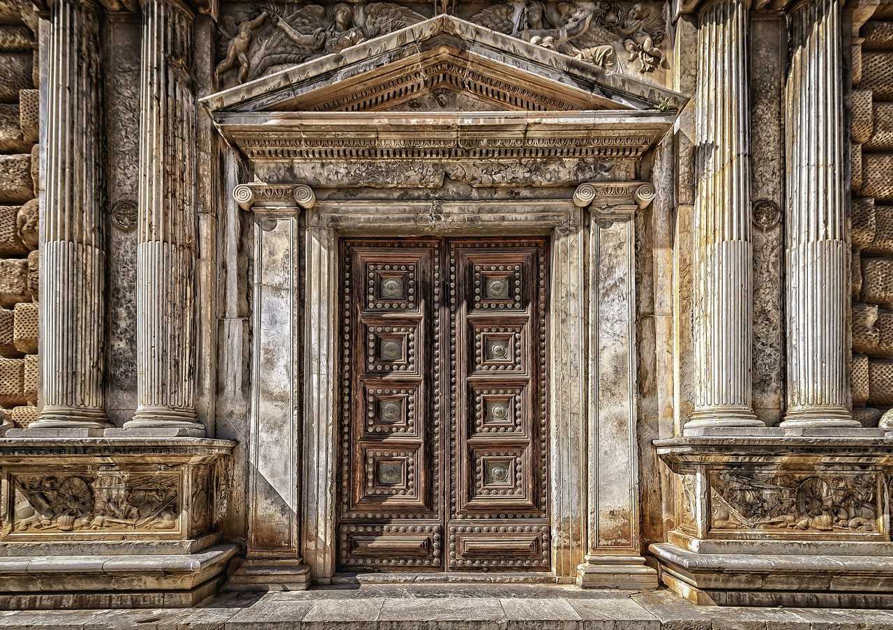 Ville porte du palais à Grenade en Espagne