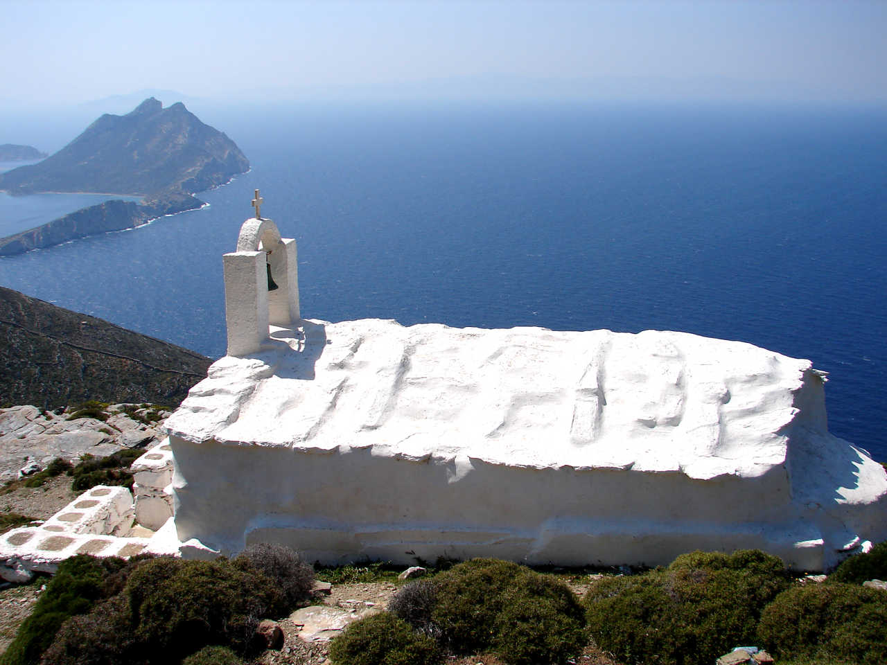 Visite de monastère lors d'une rando, Amorgos, Cyclades