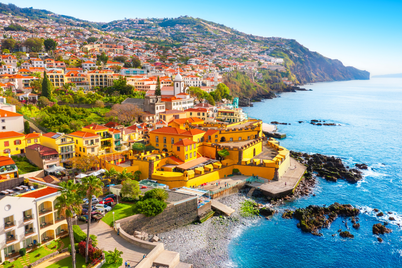 Vue panoramique de la capitale de Madère, Funchal