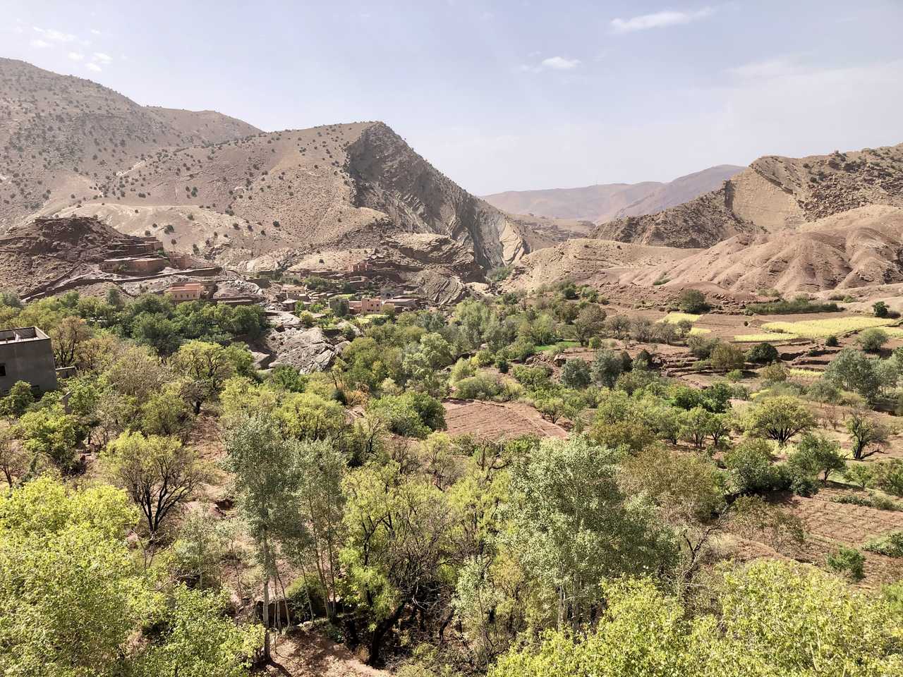 Vue sur a vallée depuis le gîte de Tighza, Maroc