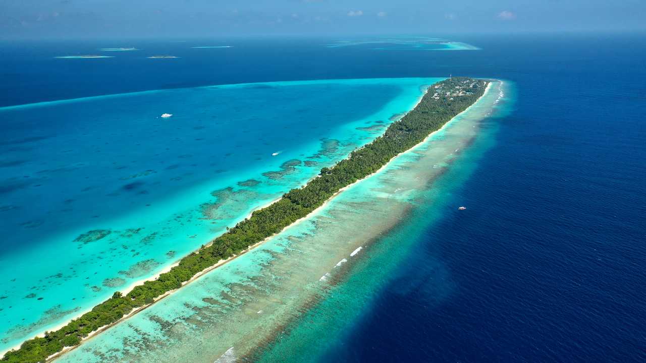 Vue sur l'atoll de Vaavu aux Maldives