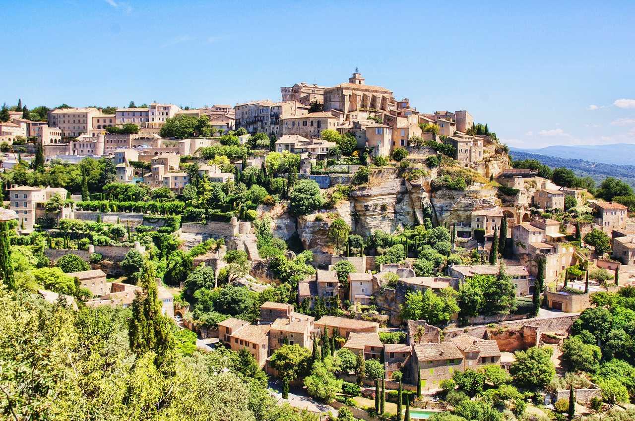 Vue sur le village de Gordes, Provence