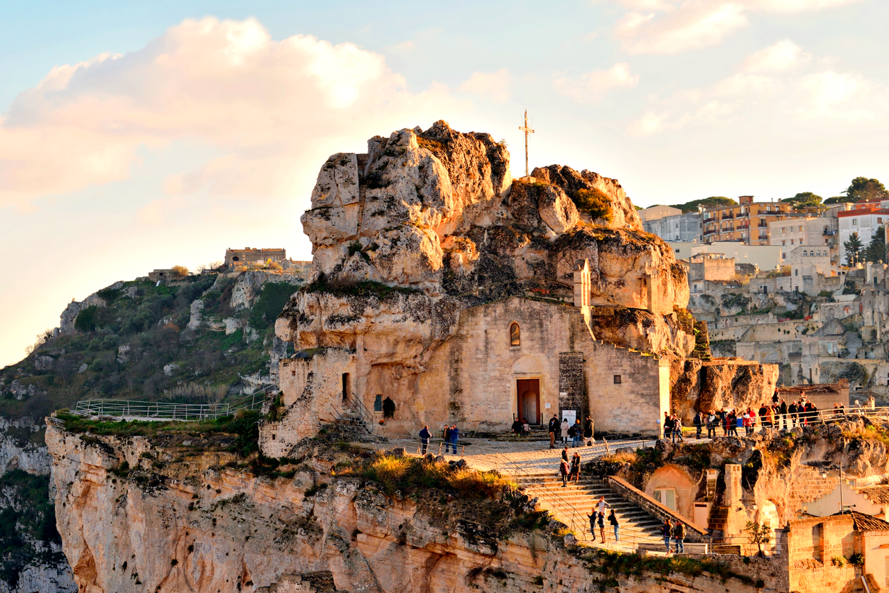 Vue sur l'église rupestre Madonna de Idris dans les Sassi de Matera, en Basilicate, Italie.
