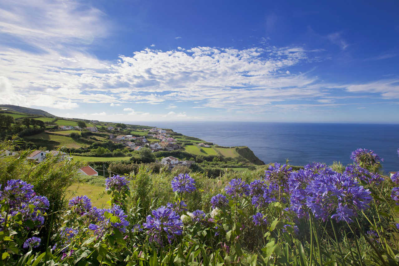 Vue sur les paysages typiques des Açores