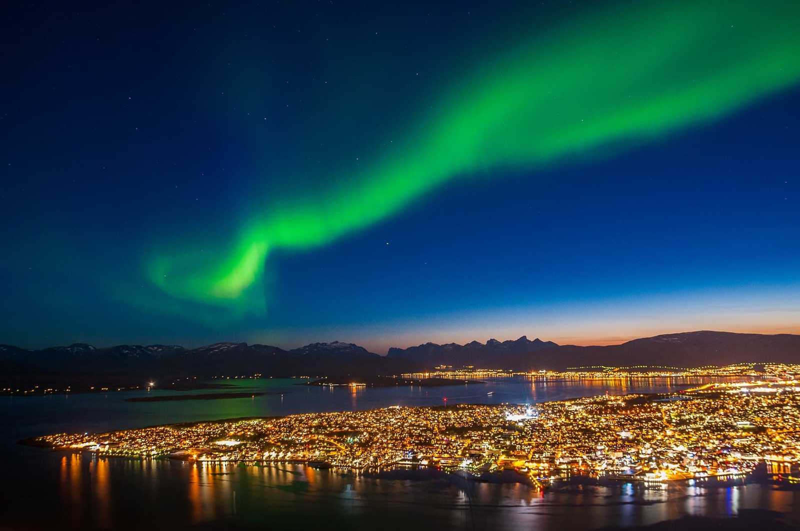 Aurores boréales à Tromso, Norvège, Laponie © Macfly Bryan