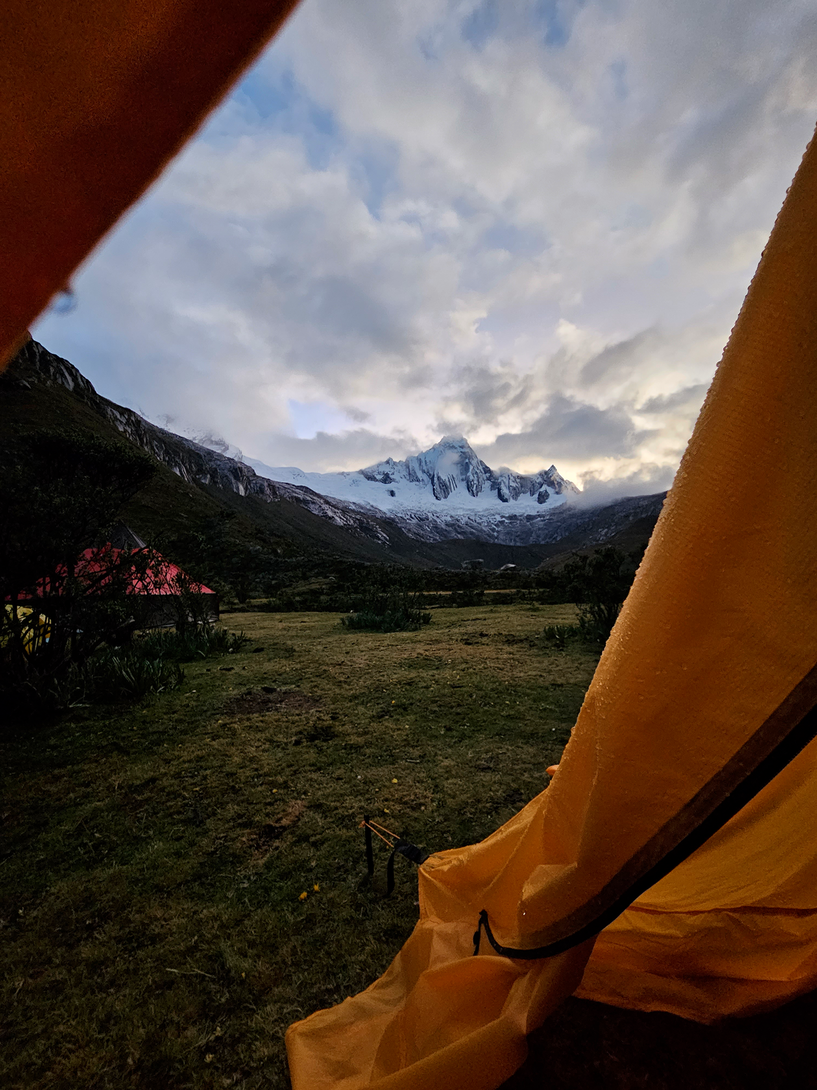 Bivouac à taullipampa - Cordillère blanche © Resta Lidia