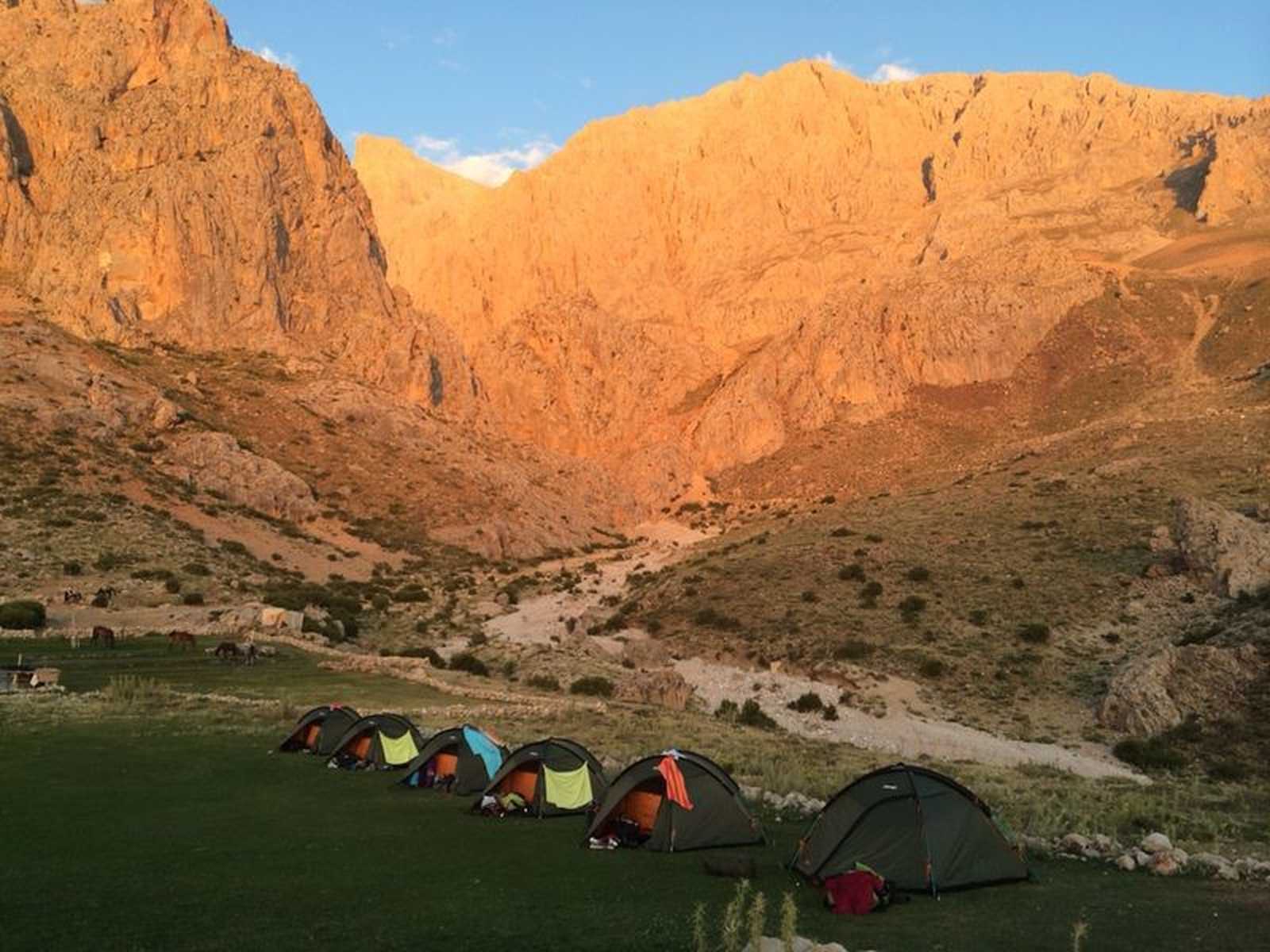 Bivouac dans les montagnes du Taurus en Turquie © SOBEK TRAVEL
