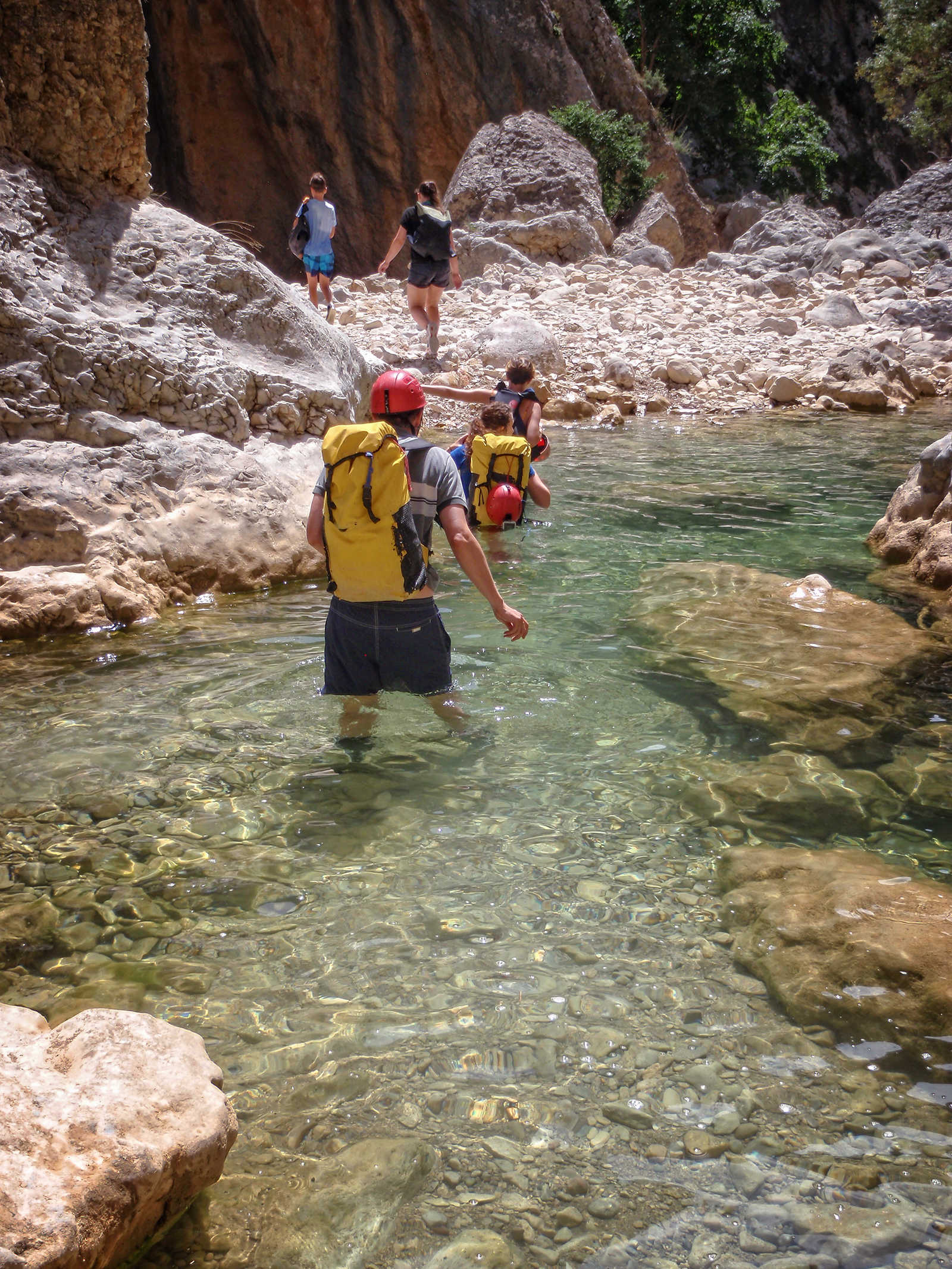 Canyoning en sierra de Guara, Pyrenées aragonaises © Delphotostock