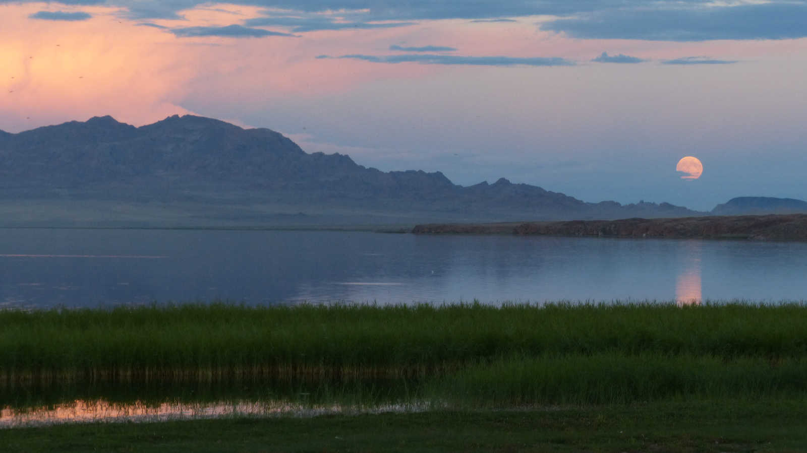 Coucher de soleil au lac Ashit © Libeer Matthieu