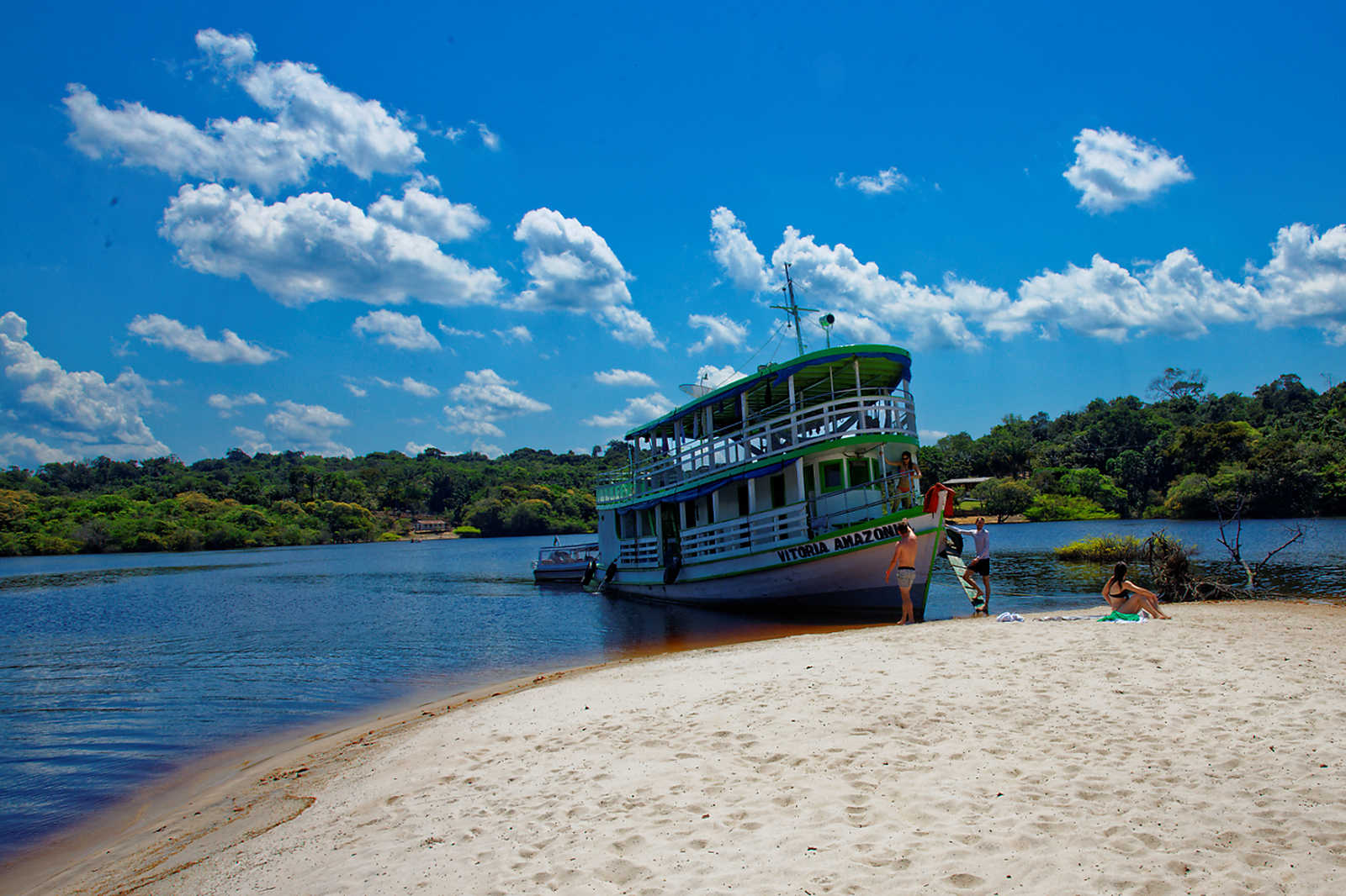 Croisière en Barco Regional sur l'Amazone et le Rio Negro au Brésil © S. CHATENOUD