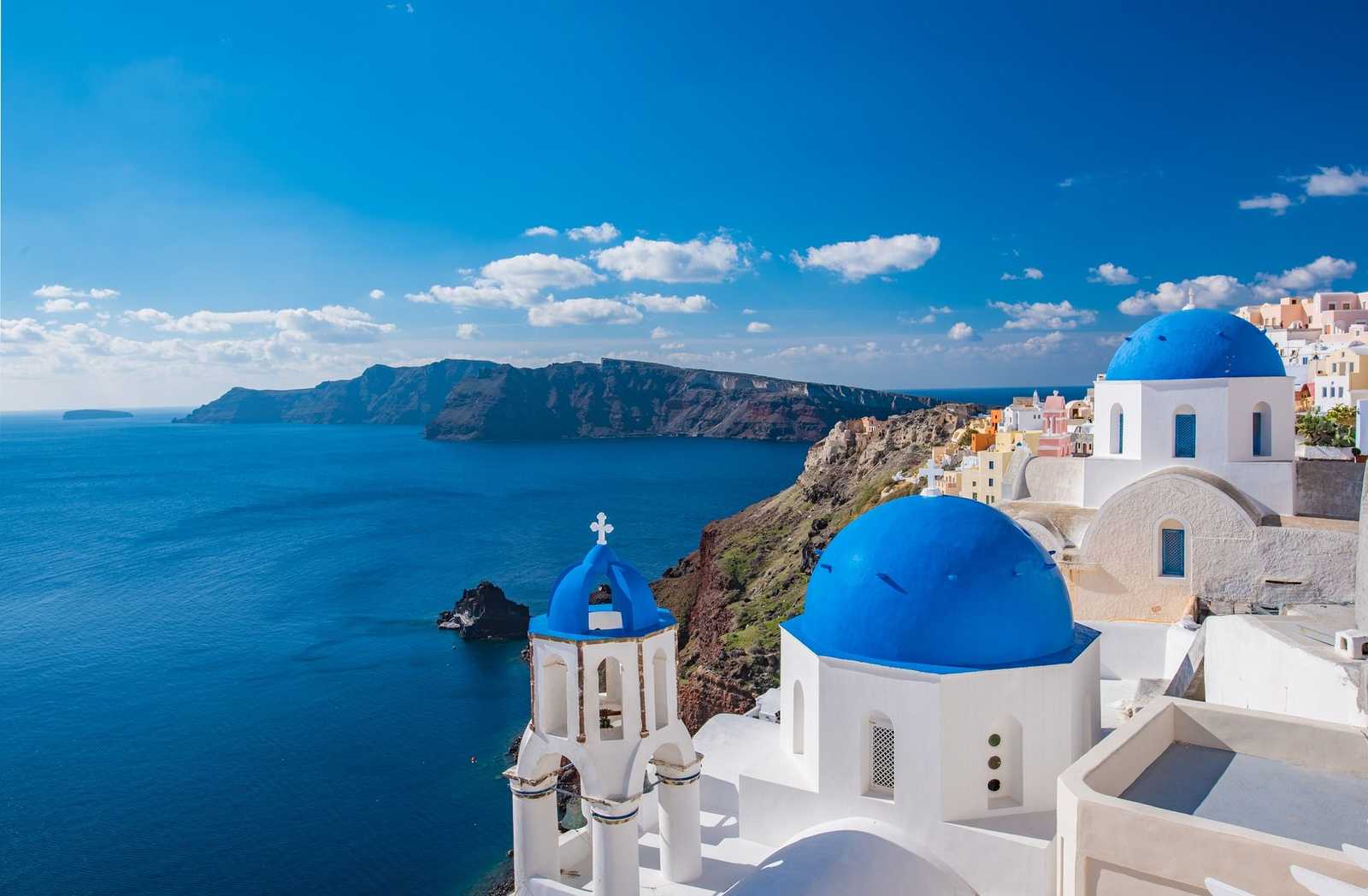 Eglise de l'île de Santorin dans les Cyclades © pixabay