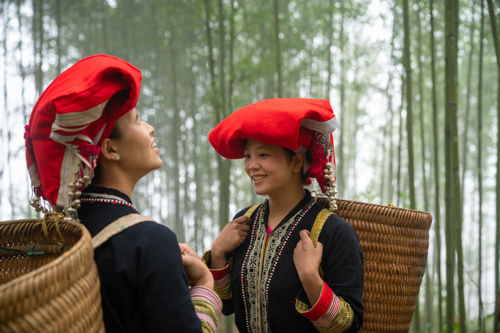 Femmes Dao Rouge au Vietnam © Hanoi Photography