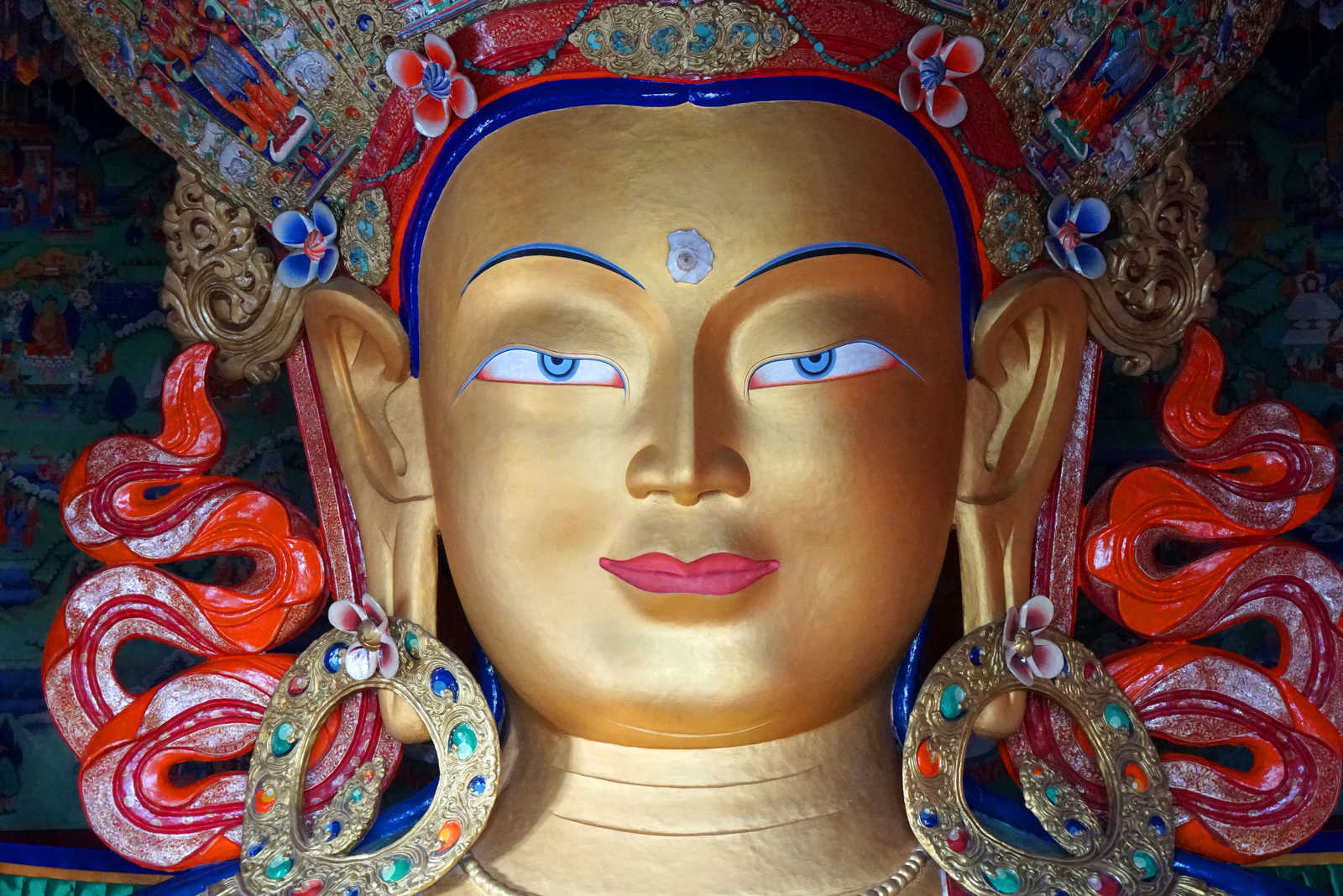 Gros plan sur la sculpture de Bouddha au monastère de Thikse ou Thiksey à Leh © Kittinit