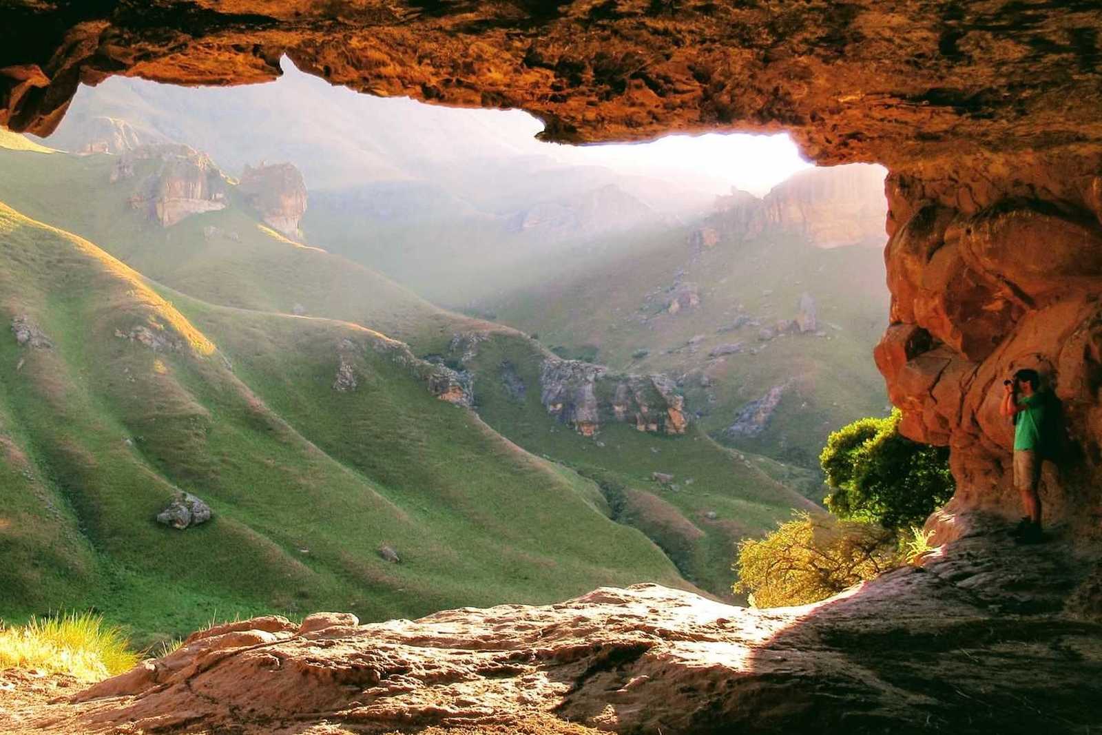 Grotte dans le massif du Drakensberg par Mathilde Genet © Genet Mathilde