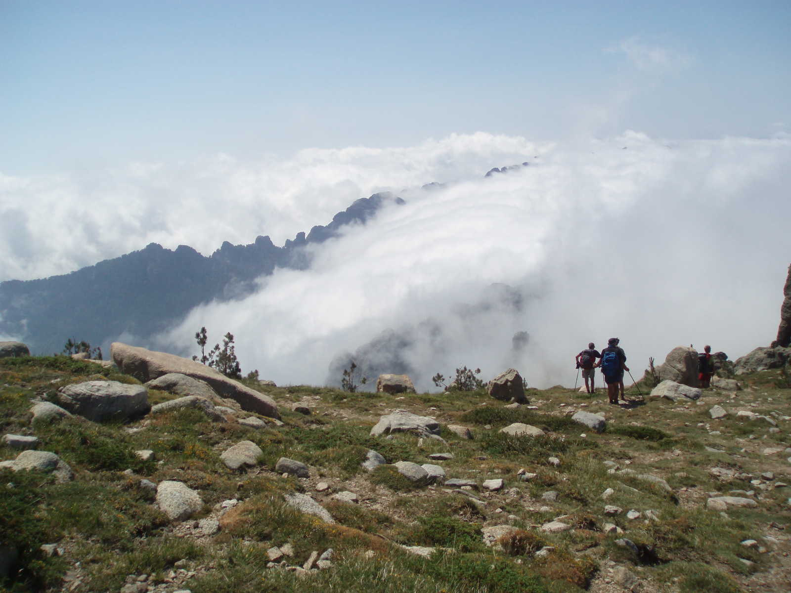 groupe de randonneurs en Corse © X. JALBY