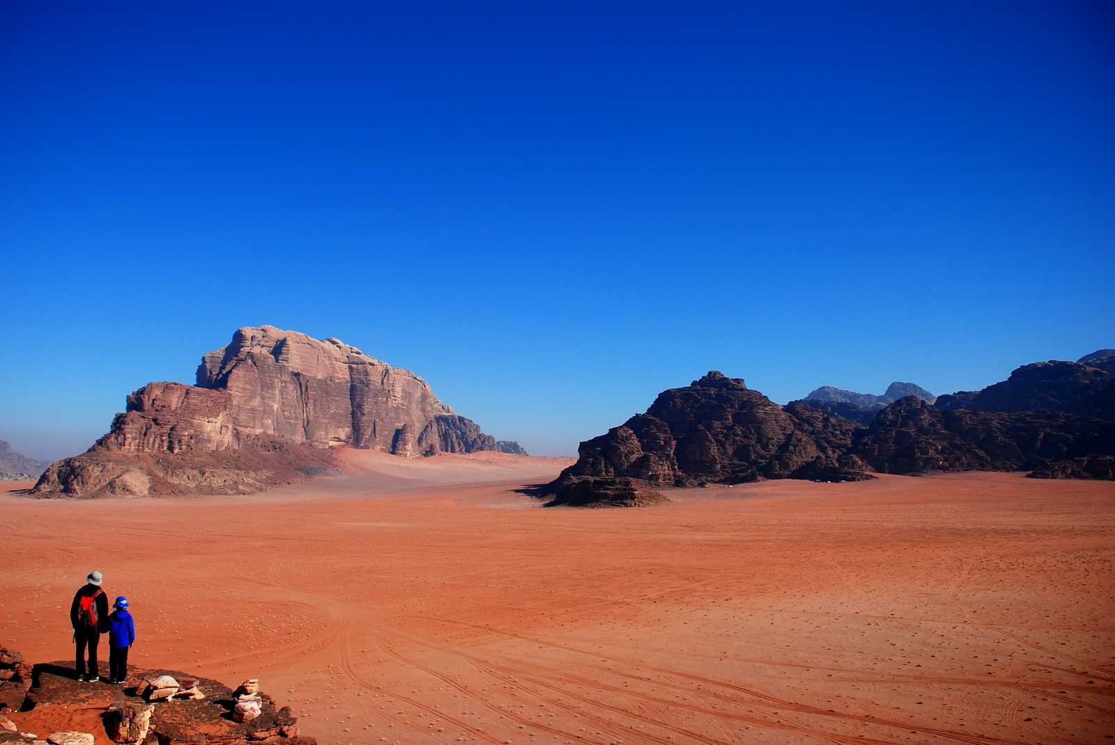 Immensité du Wadi Rum, partage en famille, Jordanie © Snowscat