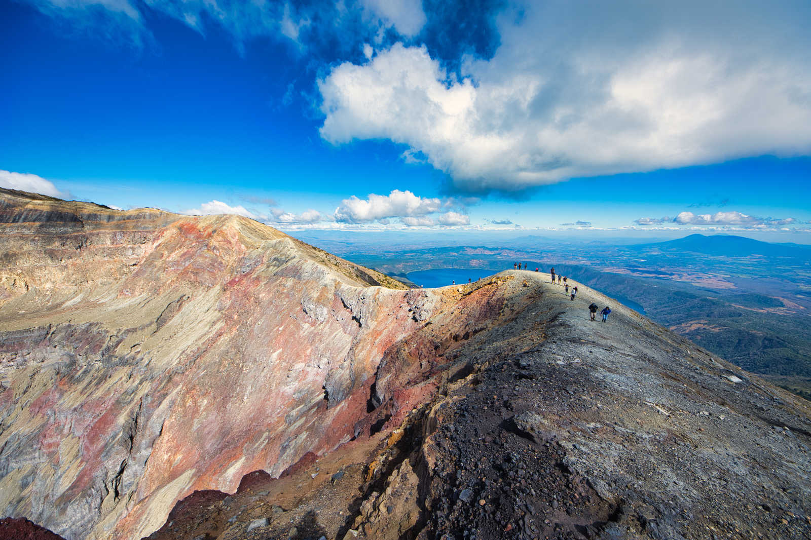 izalco-volcano-santa-ana-and-cerro-verde-cerro-verde-national-park-salvador © Mariana Ianovska