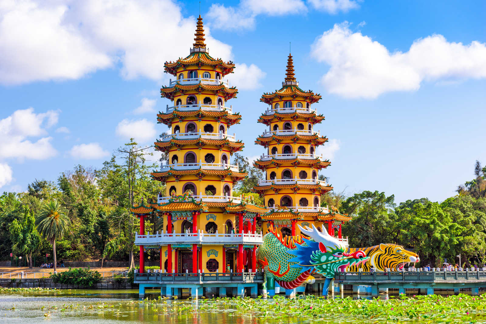 Kaohsiung, Taiwan. Étang aux lotus. © Sean Pavone
