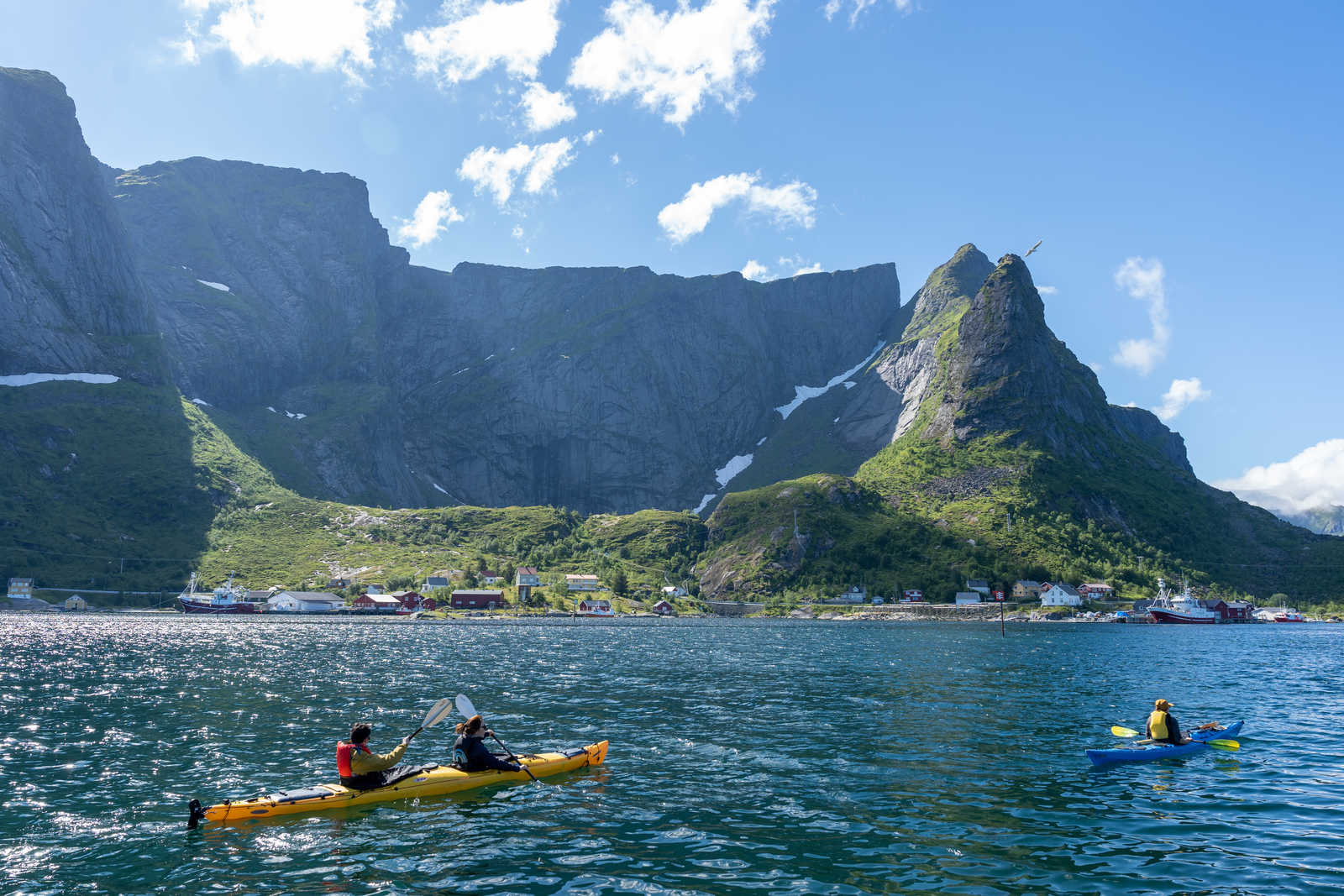 Kayak Lofotens © Adobe Stock