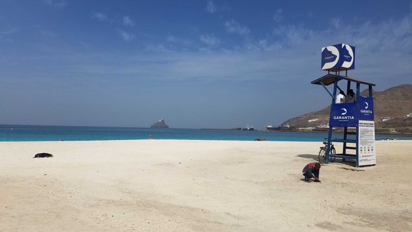 La plage de Mindelo au Cap-Vert © Libeer Matthieu
