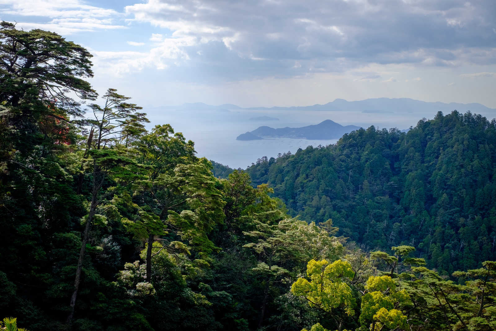 La vue depuis le sommet du Mont Misen sur l'île de Miyajima © Paul