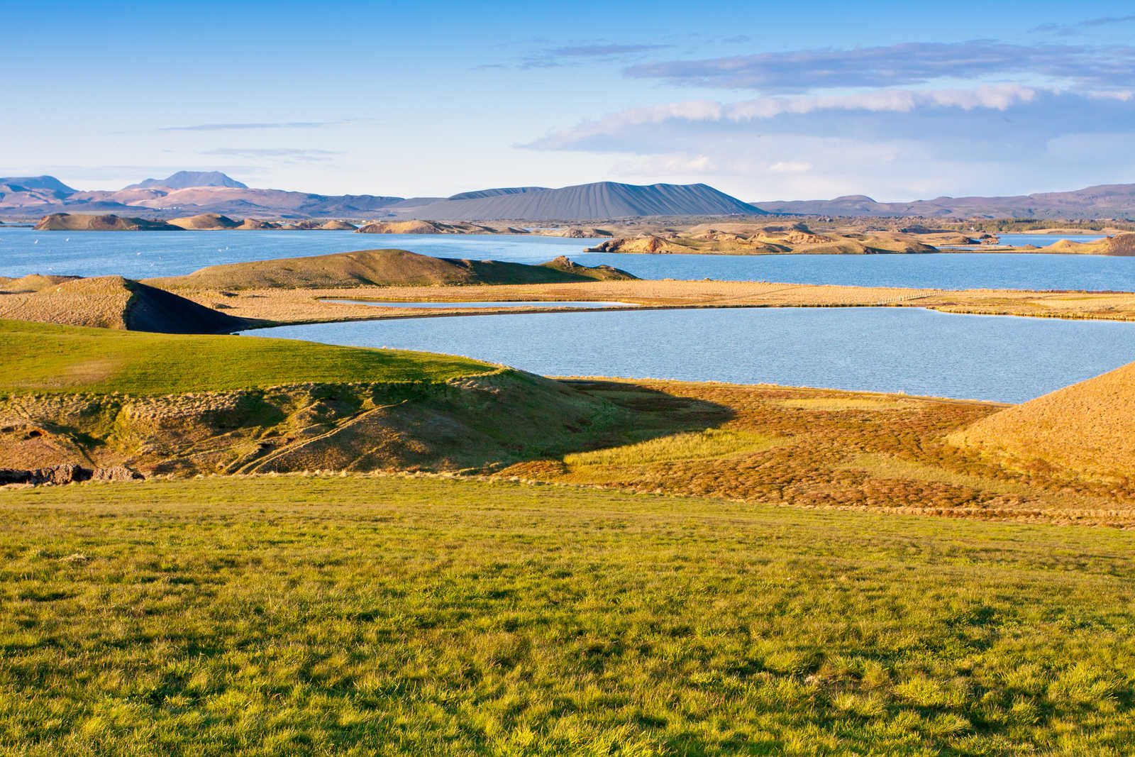 Le lac Myvatn en Islande © Baltazar