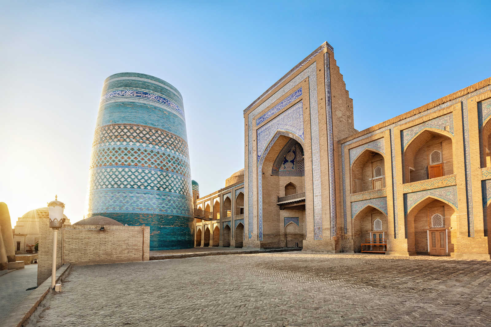 Le minaret Kalta Minor à Itchan Kala, quartier fortifié de Khiva en Ouzbékistan © Bbsferrari