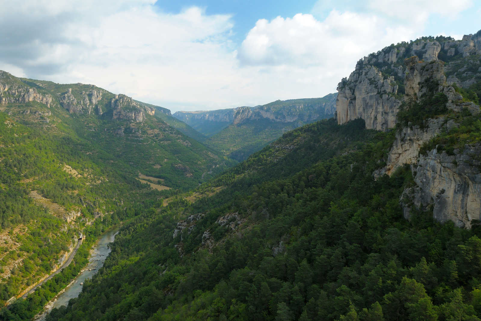 Image Secrets d'Aveyron : des Gorges du Tarn au Larzac