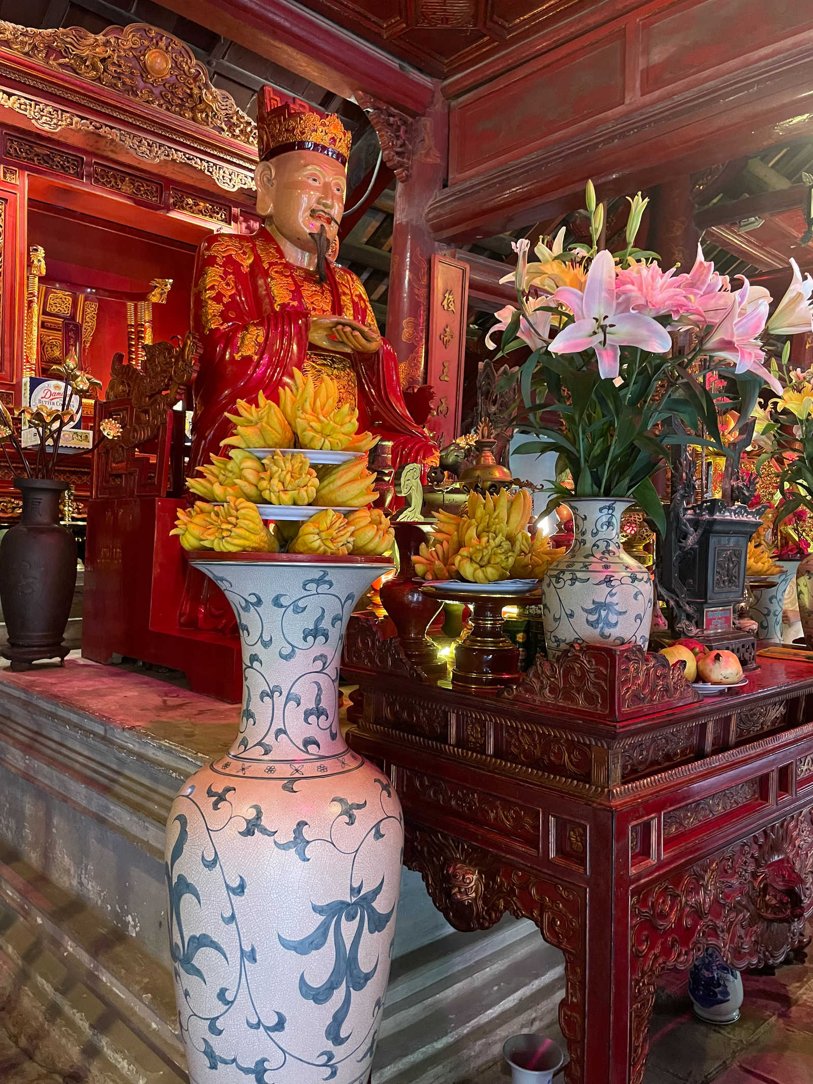 l'intérieur du Temple de la Littérature de Hanoï au Vietnam © Leborgne Dora