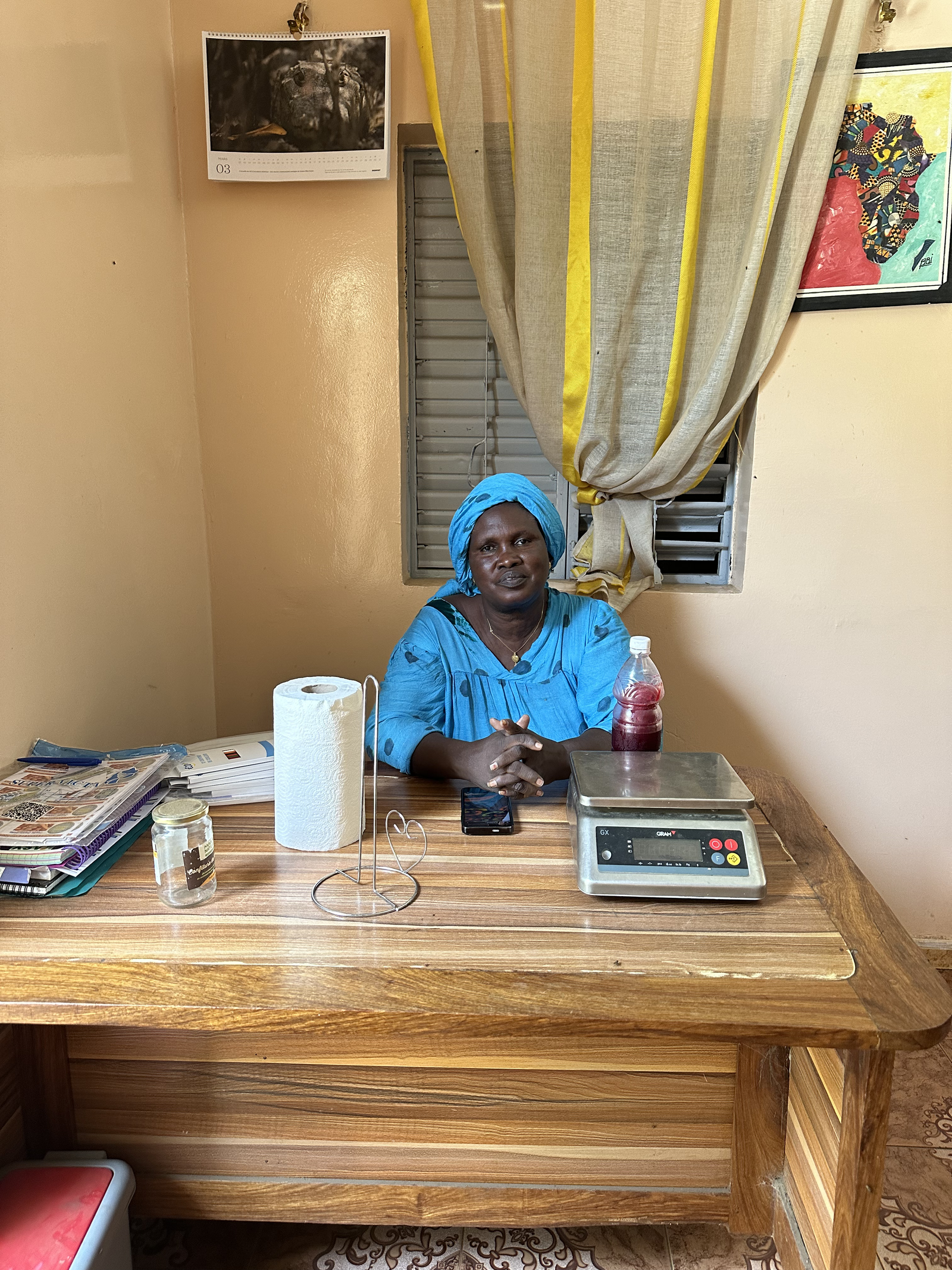 Mariama pour l'association des femmes de Bambougar © Geny Alice
