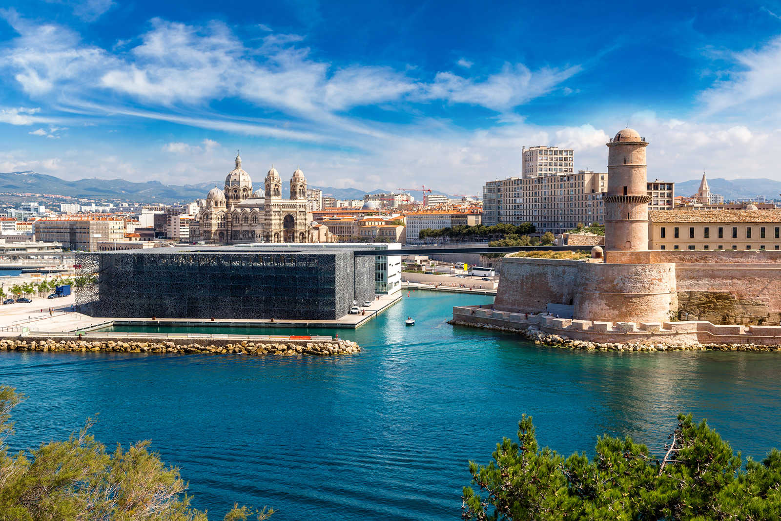 Image Du Vieux Port de Marseille aux calanques de Cassis
